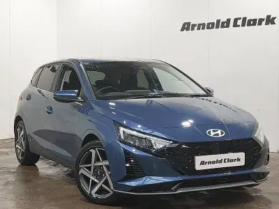 Used Hyundai i20 Premium 100 HP (73 kW) 2024 Blue Hatchback
