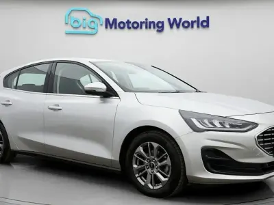 Used Ford Focus Titanium 125 HP (91 kW) 2023 Silver Hatchback