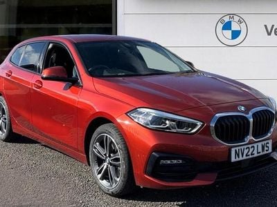 Usado BMW 118 Sport Line 136 HP (100 kW) 2022 Laranja Citadino