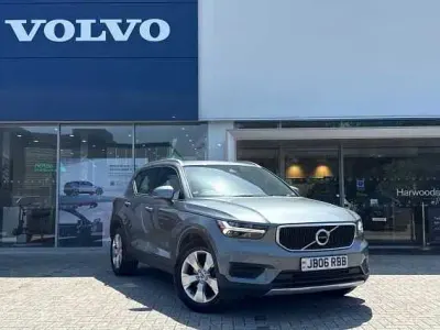 Used Volvo XC40 Momentum 188 HP (138 kW) 2019 SUV
