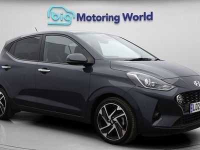 Usado Hyundai i10 Premium 84 HP (61 kW) 2023 Cinzento Citadino