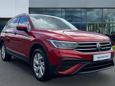 Usado VW Tiguan Allspace Life 150 HP (110 kW) 2023 Vermelho SUV