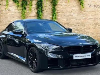 Begagnad BMW M2 Comfort Edition 454 HK (333 kW) 2024 Svart Sportkupé