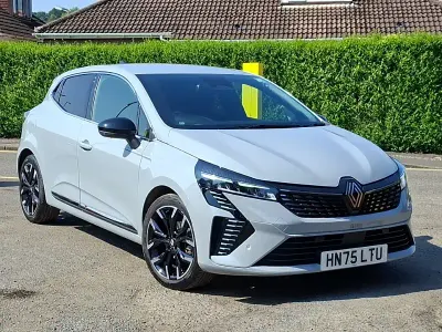 Used Renault Clio Techno 90 HP (66 kW) 2025 Grey Hatchback