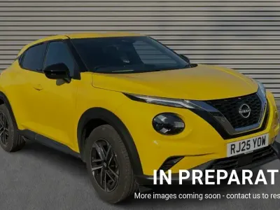 Used Nissan Juke N-Connecta 114 HP (83 kW) 2025 Iconic yellow SUV