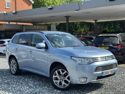 Used Mitsubishi Outlander P-HEV 2015 Blue Estate