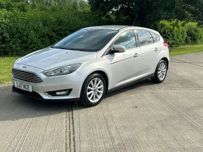 Used Ford Focus Titanium 120 HP (88 kW) 2017 Silver Hatchback