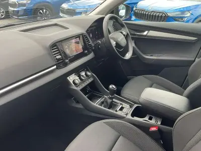 Usado Skoda Karoq SE 85 CV (62 kW) 2025 Gris SUV