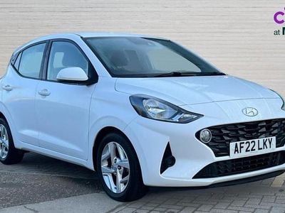 Used Hyundai i10 SE 84 HP (61 kW) 2022 White Hatchback