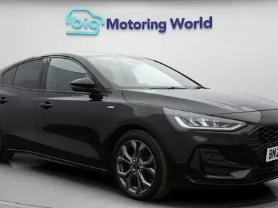 Used Ford Focus ST-Line 125 HP (91 kW) 2023 Black Hatchback