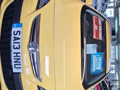 Used Vauxhall Astra GTC SRi 140 HP (102 kW) 2013 Yellow Hatchback