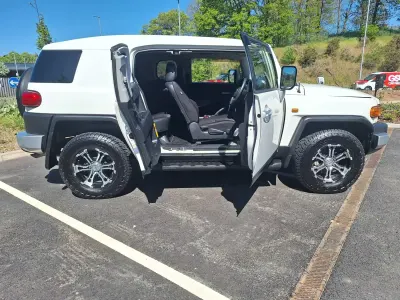 Usado Toyota FJ 2014 Blanco Familiar