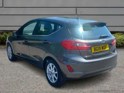 Used Ford Fiesta Zetec 84 HP (61 kW) 2019 Grey Hatchback