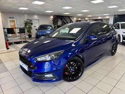 Used Ford Focus ST 185 HP (136 kW) 2017 Blue Hatchback