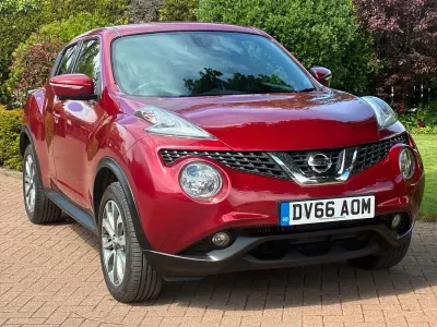Used Nissan Juke Tekna 110 HP (80 kW) 2016 Red SUV