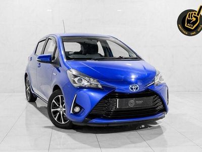 Used Toyota Yaris Hybrid 100 HP (73 kW) 2019 Blue Hatchback