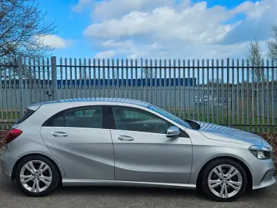 Używany Mercedes A200 136 KM (100 kW) 2016 Srebrny Hatchback