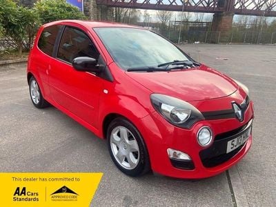 Used Renault Twingo Dynamique 75 HP (55 kW) 2013 Red Hatchback