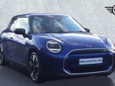 Blue Used 2024 Mini Cooper SE Hatch Hatchback | £25,795 (Fair price)