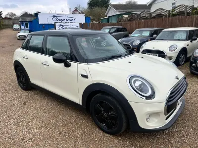 Used Mini Cooper Classic 136 HP (100 kW) 2019 White Hatchback