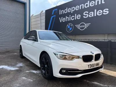 Used BMW 318 Sport Line 2018 White Sedan