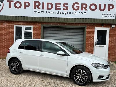 Begagnad VW Golf VII SE 125 HK (91 kW) 2018 Vit Halvkombi