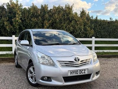 Used Toyota Verso 132 HP (97 kW) 2010 Silver MPV
