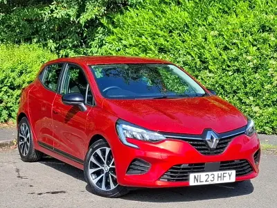 Used Renault Clio V Evolution 145 HP (106 kW) 2023 Red Hatchback