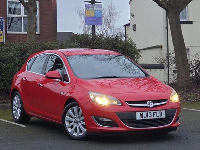 Second-hand Vauxhall Astra Elite 165 CP (121 kW) 2013 Roșu Hatchback