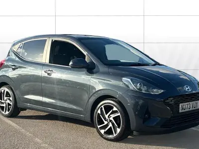 Used Hyundai i10 Premium 67 HP (49 kW) 2023 Hatchback