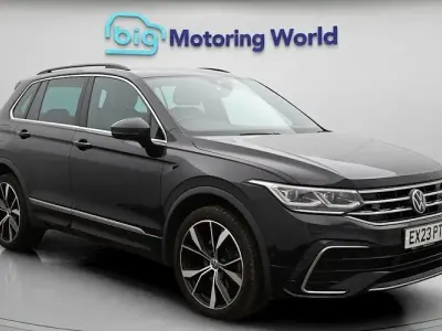 Usado VW Tiguan R-line 245 HP (180 kW) 2023 Preto SUV