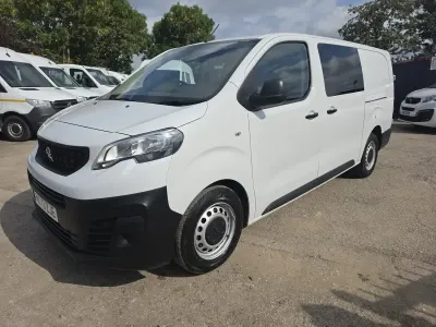 Used Peugeot Expert Premium 145 HP (106 kW) 2023 White Van