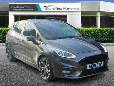 Usado Ford Fiesta ST-Line 125 HP (91 kW) 2019 Cinzento Citadino