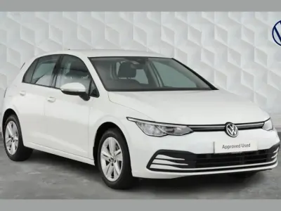 Used VW Golf VIII Life 110 HP (80 kW) 2022 White Hatchback