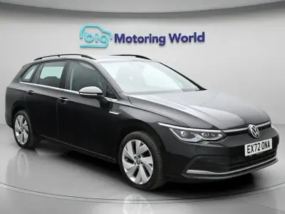 Second-hand VW Golf VIII Style 115 CP (84 kW) 2022 Negru Break