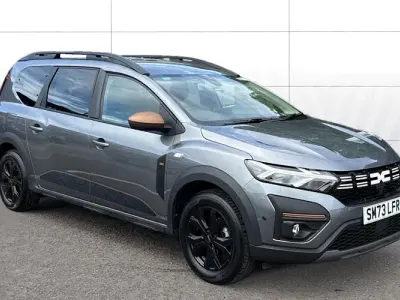 Used Dacia Jogger Extreme 141 HP (103 kW) 2025 MPV