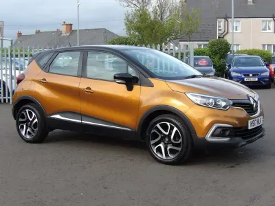 Usado Renault Captur Dynamique 90 HP (66 kW) 2017 Laranja SUV