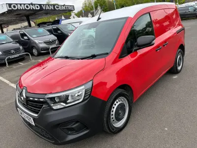 Używany Renault Kangoo 2023 Czerwony Minivan