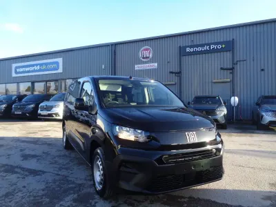 Nowe Fiat Doblò 2026 Czarny Minivan