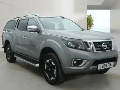 Used Nissan Navara Tekna 190 HP (139 kW) 2019 Grey Pickup
