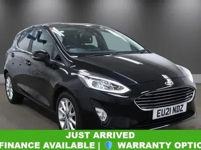 Begagnad Ford Fiesta Titanium 95 HK (69 kW) 2020 Svart Halvkombi