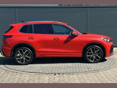 Used VW Tiguan R-line 148 HP (108 kW) 2025 Red SUV