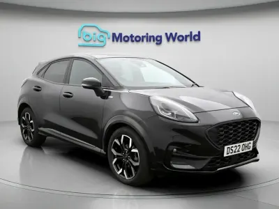 Käytetty Ford Puma ST-Line X 153 HP (112 kW) 2022 Musta Katumaasturi
