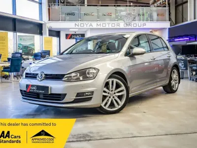 Usado VW Golf VII GT 150 HP (110 kW) 2014 Prateado Citadino