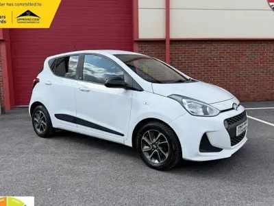 Used Hyundai i10 GO! 67 HP (49 kW) 2018 White Hatchback