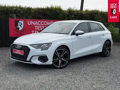Usado Audi A3 116 HP (85 kW) 2022 Branco Sedan