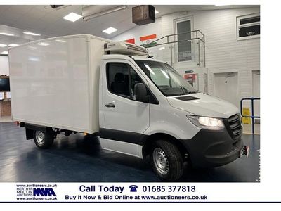 Usado Mercedes Sprinter Progressive 143 HP (105 kW) 2021 Branco Van