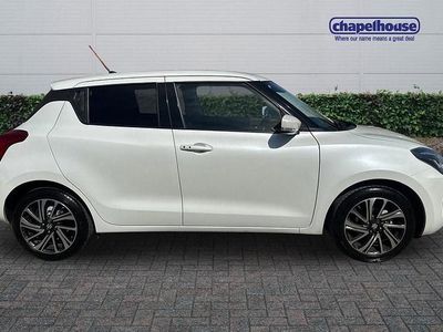 Używany Suzuki Swift SZ5 90 KM (66 kW) 2020 Biały Hatchback