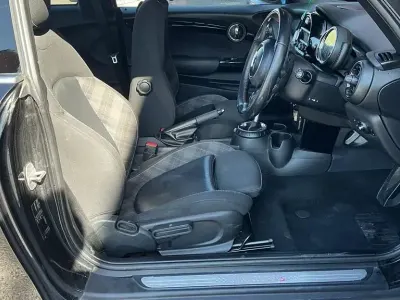 Begagnad Mini Cooper S Hatch 2016 Svart Halvkombi