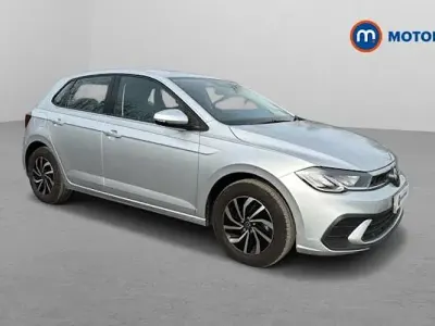 Used VW Polo Life 95 HP (69 kW) 2024 Silver Hatchback